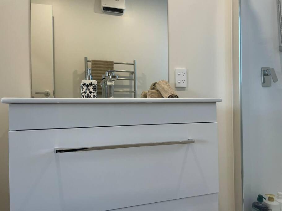 Cbd Luxury Parkside Living 2 Bedroom With Parking Christchurch Exteriér fotografie